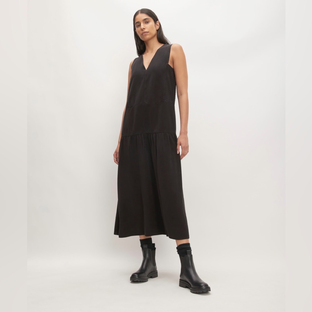 Everlane 
The TENCEL™ V-Neck Dress
$148